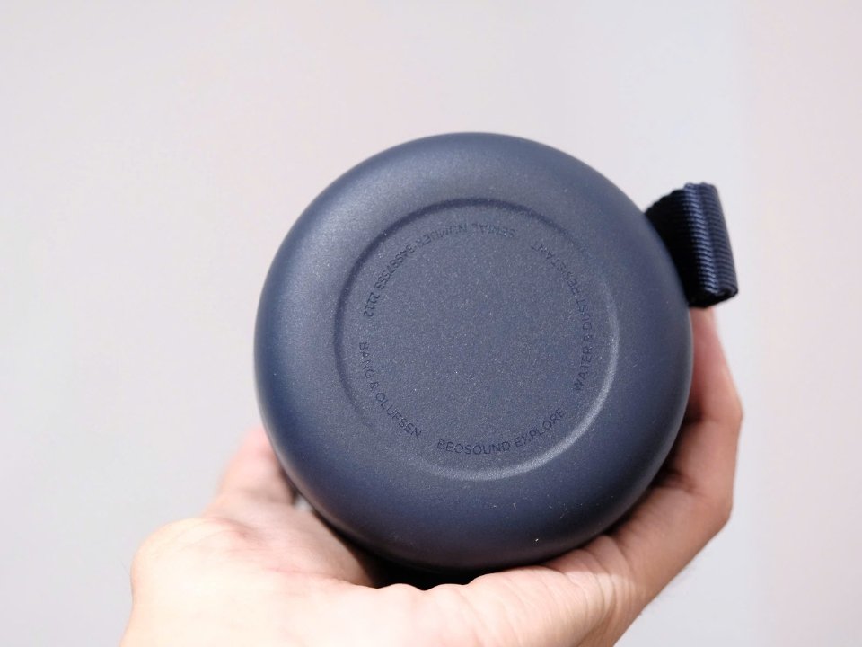 Loa B&O Beosound Explore (Navy) - Ảnh thực tế 8